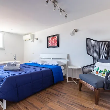 Viewsuvio Terrace At Historical Center By Napoliapartments نابولي